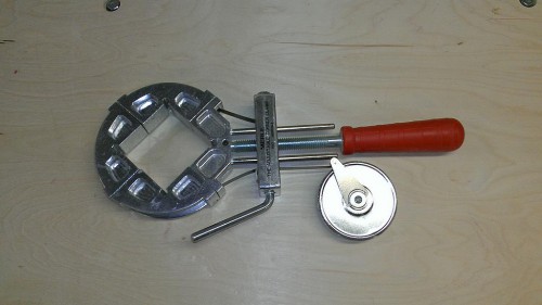 Merle band clamp