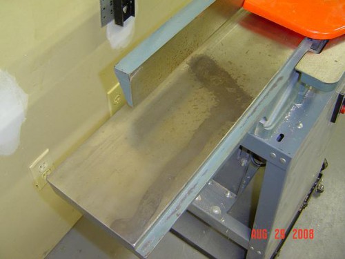 Jointer bed with large rust stain