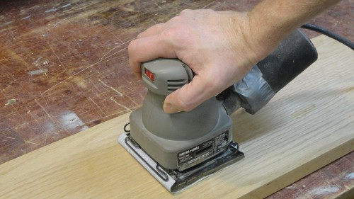 Sheet or palm sander