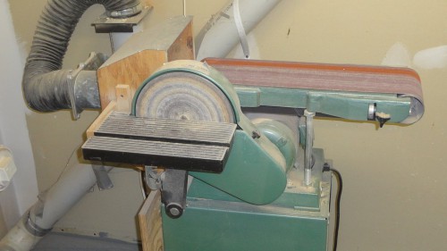 Stationary belt and disk sander